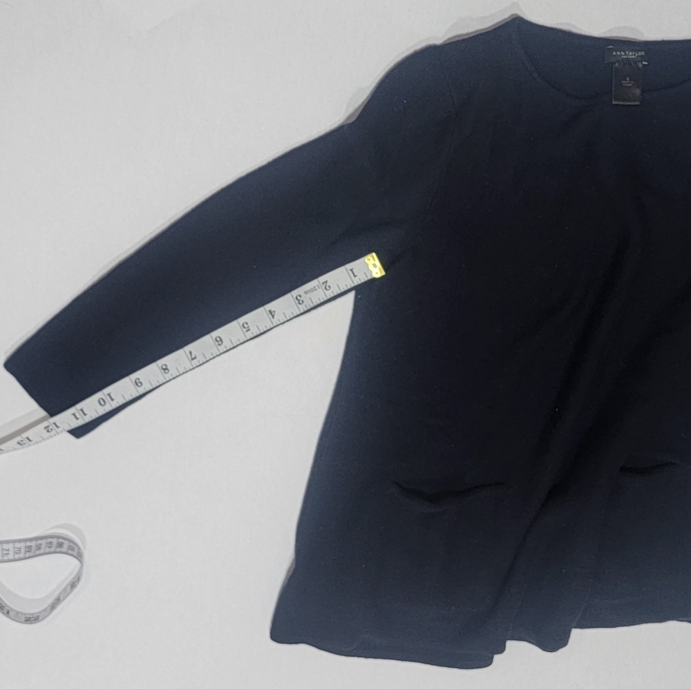 Ann Taylor Factory Women's Navy Crew Neck Sweater Size S - Picture 3 of 7